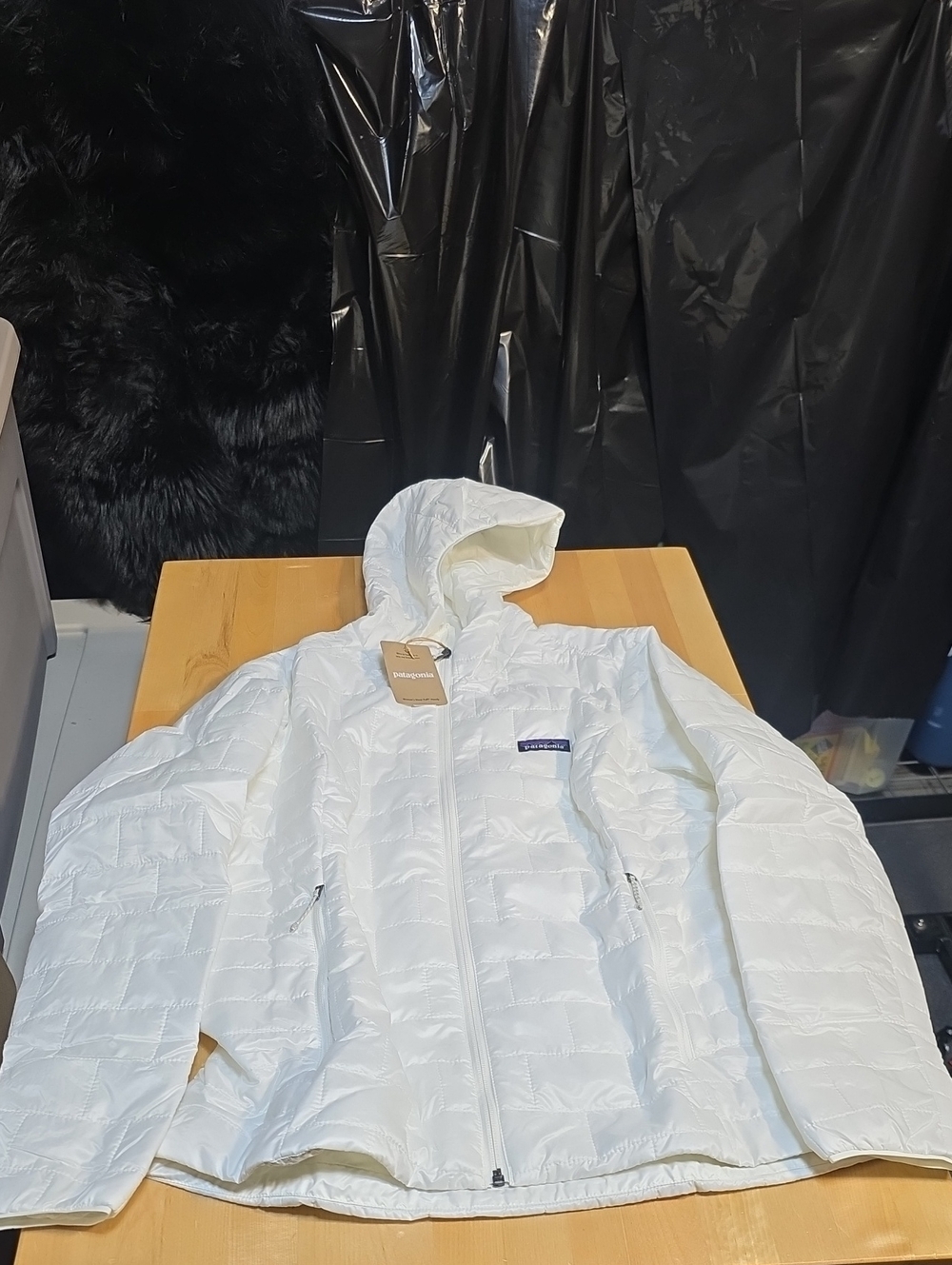 Patagonia White Hooded Quilted Puffer Jacket